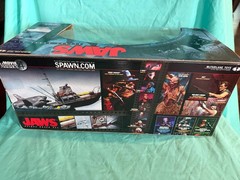 (BRAND NEW!) “JAWS” MOVIE MANIACS DELUXE BOXSET (2001) MCFARLANE TOYS