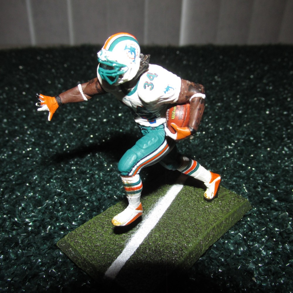 McFarlane 2004 Ricky Williams NFL Miami Dolphins 3″ Figure (open/loose)