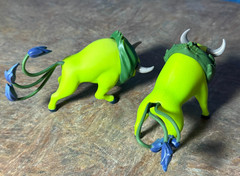 SHINY TAUROS a Wild Bull Pokemon – Set of Two (different poses) by BANDAI – NEW