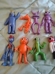 Toysvill 12Pcs Rainbow Friends Action Figures