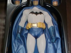 BATMAN EXCLUSIVE BRAWL DAMAGE FACE 1/6 SIXTH SCALE SIDESHOW ITEM 2013