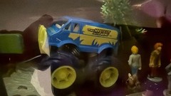 Scooby-Doo 4×4 Scooby Rally Set Of 4 Monster Trucks And Mini Figures 1999 Boley