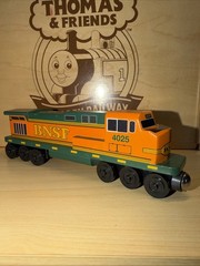 WHITTLE SHORTLINE BNSF 4025 Wooden Train Brio Thomas COMPATIBLE C-44 DIESEL