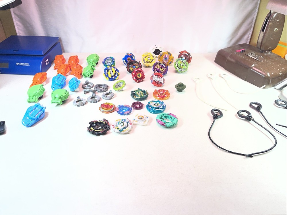 Lot of 20 Beyblade Tops Hasbro Collection Plus Rip Cords And Launchers