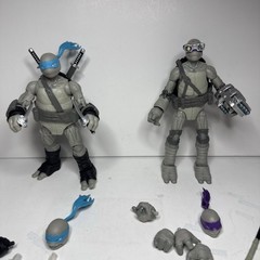 BST AXN Teenage Mutant Ninja Turtles Leo & Donatello Comic Black & White TMNT