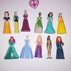 Set of 11 Disney Princess Figures Toys Girls Friendship Bracelet New