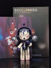 Authentic Skullpanda Monster Heir Limited Edition Figure Toy 12.5CM