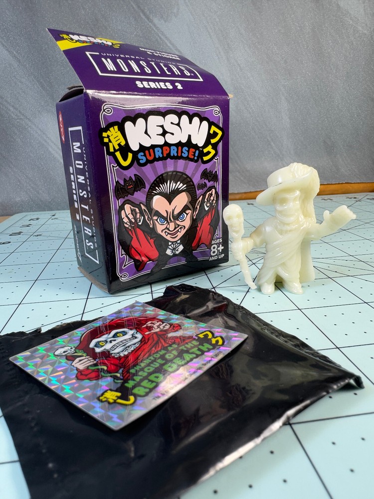 Keshi Universal Monsters The Masque of the Red Death Glow in the Dark Mini Fig