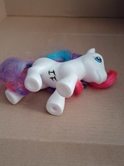 My Little Pony Bowtie (white w/ pink, blue, and purple hair) 2006 4″