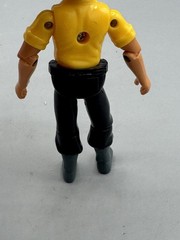Maisto Adventure Wheels 4″ ATV Rider Action Figure Red Helmet, Yellow Shirt Toy