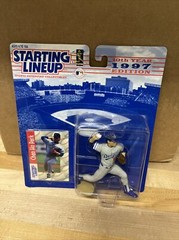 1997 starting lineup Chan Ho Park action figure Los Angeles Dodgers MLB SLU