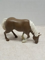 Figurine Just Play DWA LLC Horse Grazing Brown White