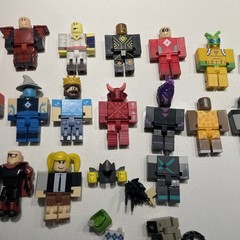 Roblox Action Figures Lot – 20+ Jazwares Mixed Minifigures & Accessories