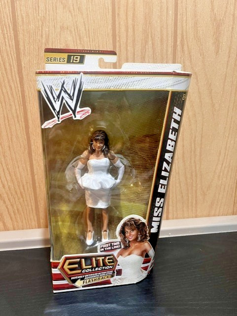 WWE MATTEL MISS ELIZABETH FLASHBACK ELITE SERIES 19 FIRST TIME IN THE LINE RARE