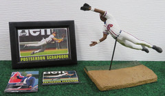 ANDRUW JONES – 2004 McFarlane figure + 2 cards 2002 & 2023 & frame pic. – Braves