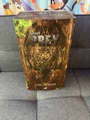 Hot Toys Feral Predator TMS114 Prey 1/6 Scale Figure