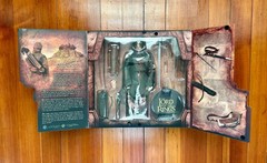 Lord of The Rings Sideshow EXCLUSIVE 1:6 Scale Figure-Boromir, Legolas, Aragorn