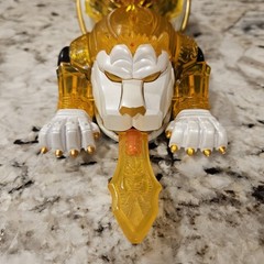Power Rangers Mystic Force Mobile Lion Warrior with Dragon Fire Ranger Figure