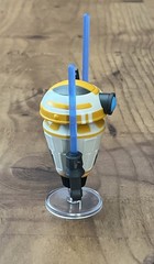 Star Clone Wars JEDI TRAINING DROID Action Figure Lightsaber Fight Robot
