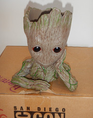 SAN DIEGO COMIC CON MARVEL GUARDIANS OF THE GALAXY BABY GROOT PLANTER, NOS