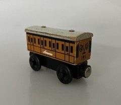 Thomas & Friends Wooden Railway Annie Passenger Coach 1999 Britt Allcroft