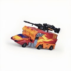 DX9 Toys D-06 Carry, Transformers Masterpiece Rodimus Prime