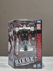 Transformers Generations: War for Cybertron Earthrise – Deluxe Prowl