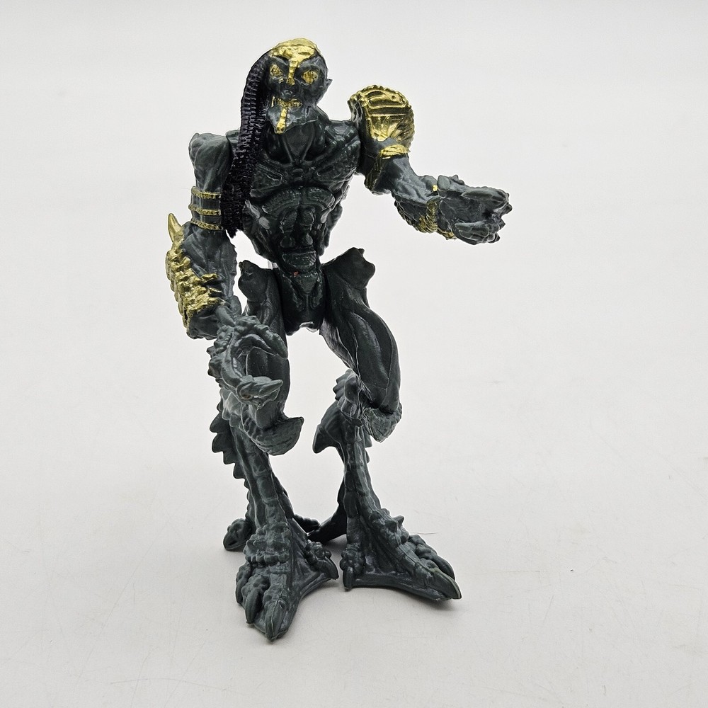 Greenbrier Final Faction KREPITUS BOUNTY HUNTER Kharn 4″ Action Figure Toy