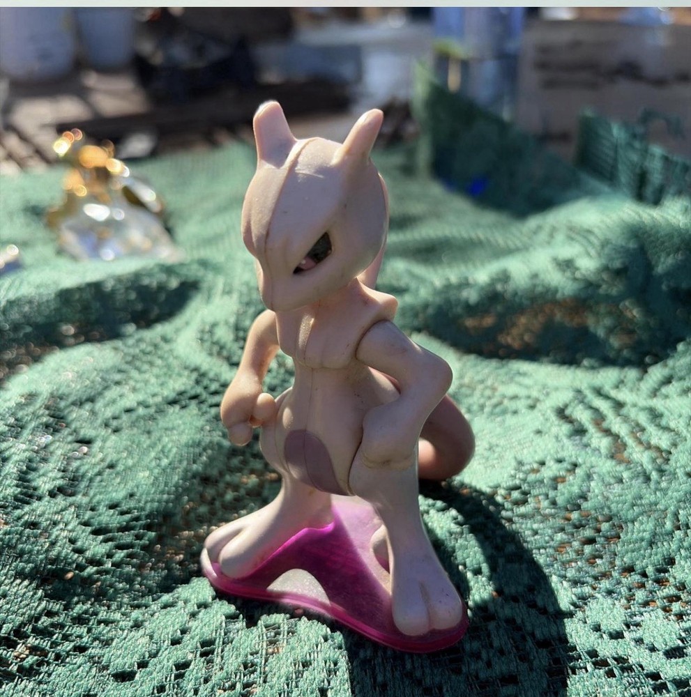 1999 Vintage Nintendo Pokemon MewTwo Burger King Meal 4” Toy Figure Collectible