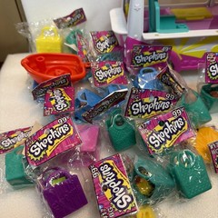 Shopkins Scoops Ice Cream Truck + Multiple Shopkin Figures And Accessories