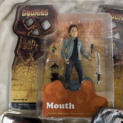 Mezco Toyz NIP The Goonies Set of 4 Action Figures Chunk Data Mikey Mouth & Key