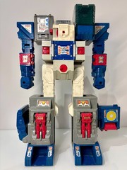 Vintage 1987 G1 Transformers Fortress Maximus – Body only with waist cannons