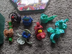 VTG BAKUGAN BATTLER BRAWLERS LOT OF 16 IN METAL TIN CASE 390G 500G 580G 480G