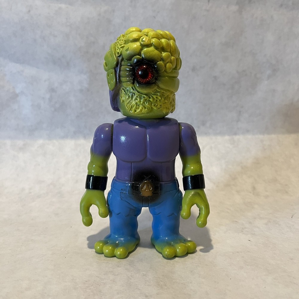REAL HEAD SOFUBI KAIJU 14cm