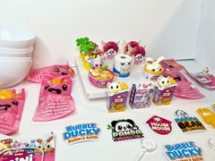 Zuru Mini Brands Kawaii Lot of 26 PCs Minis + Slime + Magnifying Glass + Guide