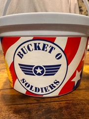 toy story signature collection bucket o soldiers 71/72 Soldiers