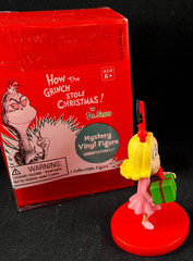Dr. Seuss – How the Grinch Stole Christmas – Mystery Vinyl Figure -Cindy-Lou Who
