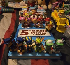 Huge Lot of Paw Patrol Figures, stuffed animals, books, mini paws, (see pics)