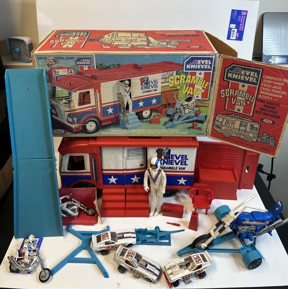 Vintage 1973 IDEAL EVEL KNIEVEL SCRAMBLE VAN SET W/ RAMP,BIKE,TRAILER,