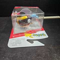 Pokemon Clip ‘N’ Go SHINX Action Figure w/ ULTRA Ball Pokeball – NEW!
