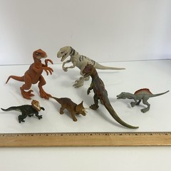 Dinosaur action figure mixed lot of 15 Jurassic World & Vtg Solid Dino figurine