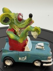 VRHTF RARE SUPER COOL ED “BIG DADDY” ROTH RAT FINK ” WITH COOL CAR”