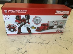 Transformers TARGET OPTIMUS PRIME & AUTOBOT BULLSEYE 40th Anniversary