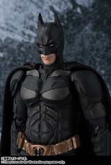 S.H.Figuarts Batman The Dark Knight Action Figure Black w/ Accessories