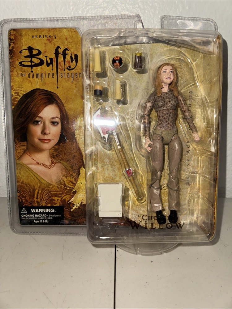 Buffy the Vampire Slayer White Witch Willow 6 inch figure series 3 deluxe BTVS