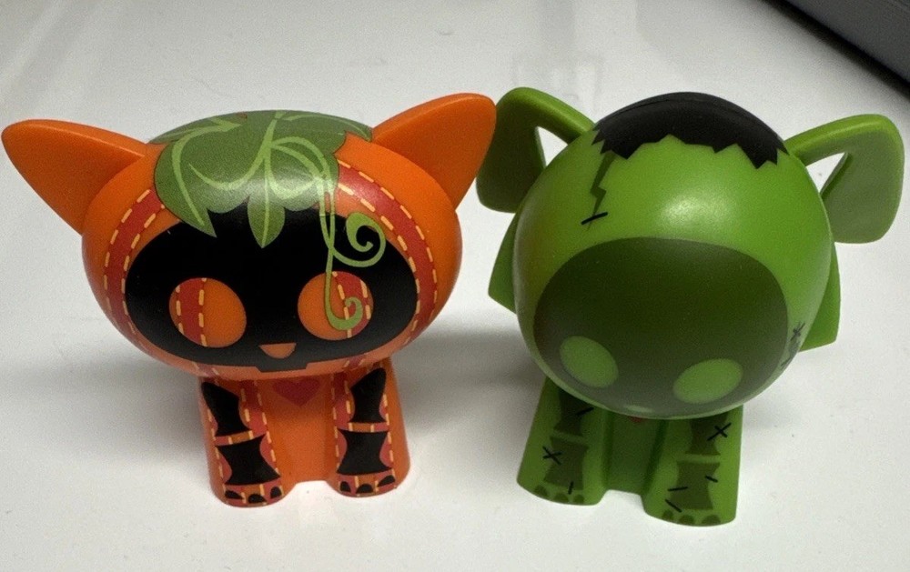 Skelanimals Halloween Collectible Figures