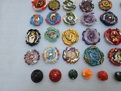 Huge Lot Beyblade metal Burst 24 Pc Beyblade Metal Collection