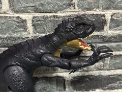 Jurassic World Scorpios Rex – Slash ‘N Battle – Camp Cretaceous Dino Escape