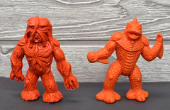 LOT OF 2 VINTAGE DIENER RUBBER SPACE MONSTER ERASER TREE TRUNK & LIZARD