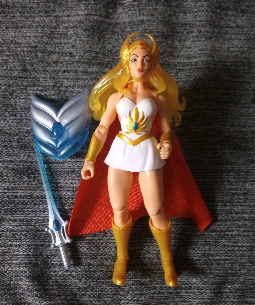 Mattel Creations Excl. Masters of the Universe Origins She-Ra figure MOTU 40th